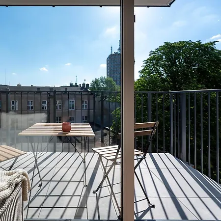 Appartement Downtown - Parking, Balcony, Location - By Rentujemy Łódź